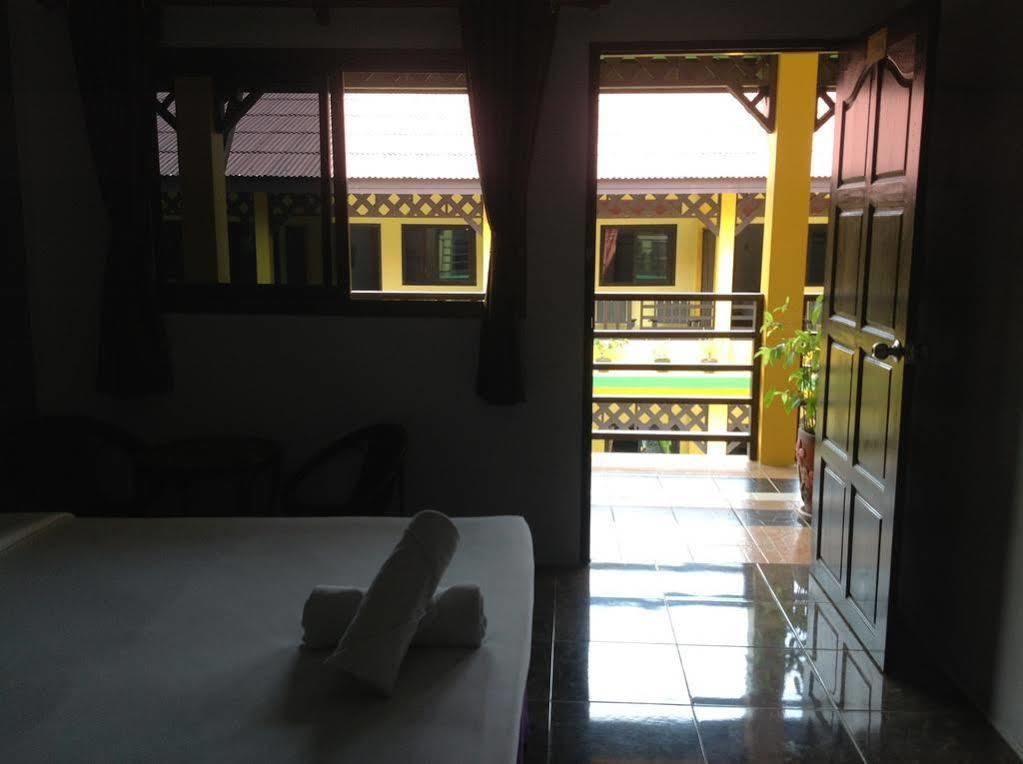 Fasai House By Paradee Khao Lak Extérieur photo